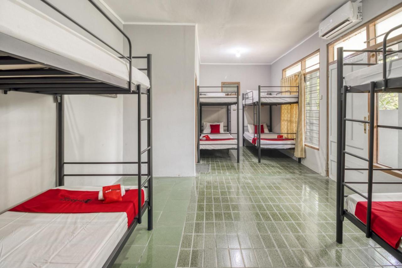 Reddoorz Hostel Near Adisucipto Airport Yogyakarta Kalasan Exterior photo