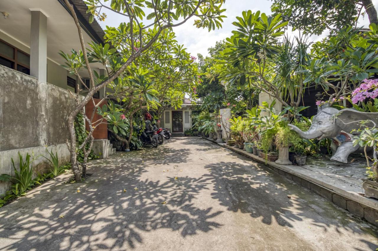 Reddoorz Hostel Near Adisucipto Airport Yogyakarta Kalasan Exterior photo
