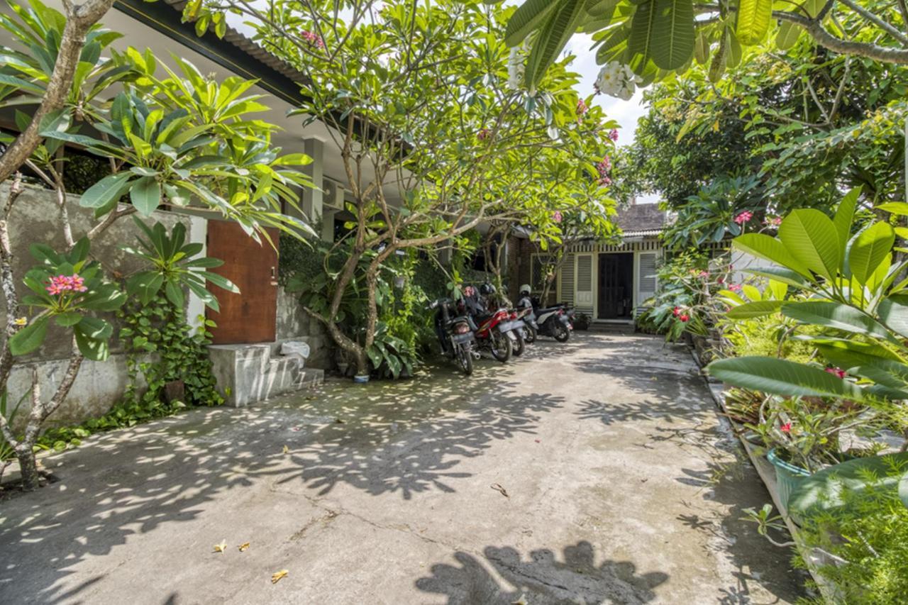 Reddoorz Hostel Near Adisucipto Airport Yogyakarta Kalasan Exterior photo